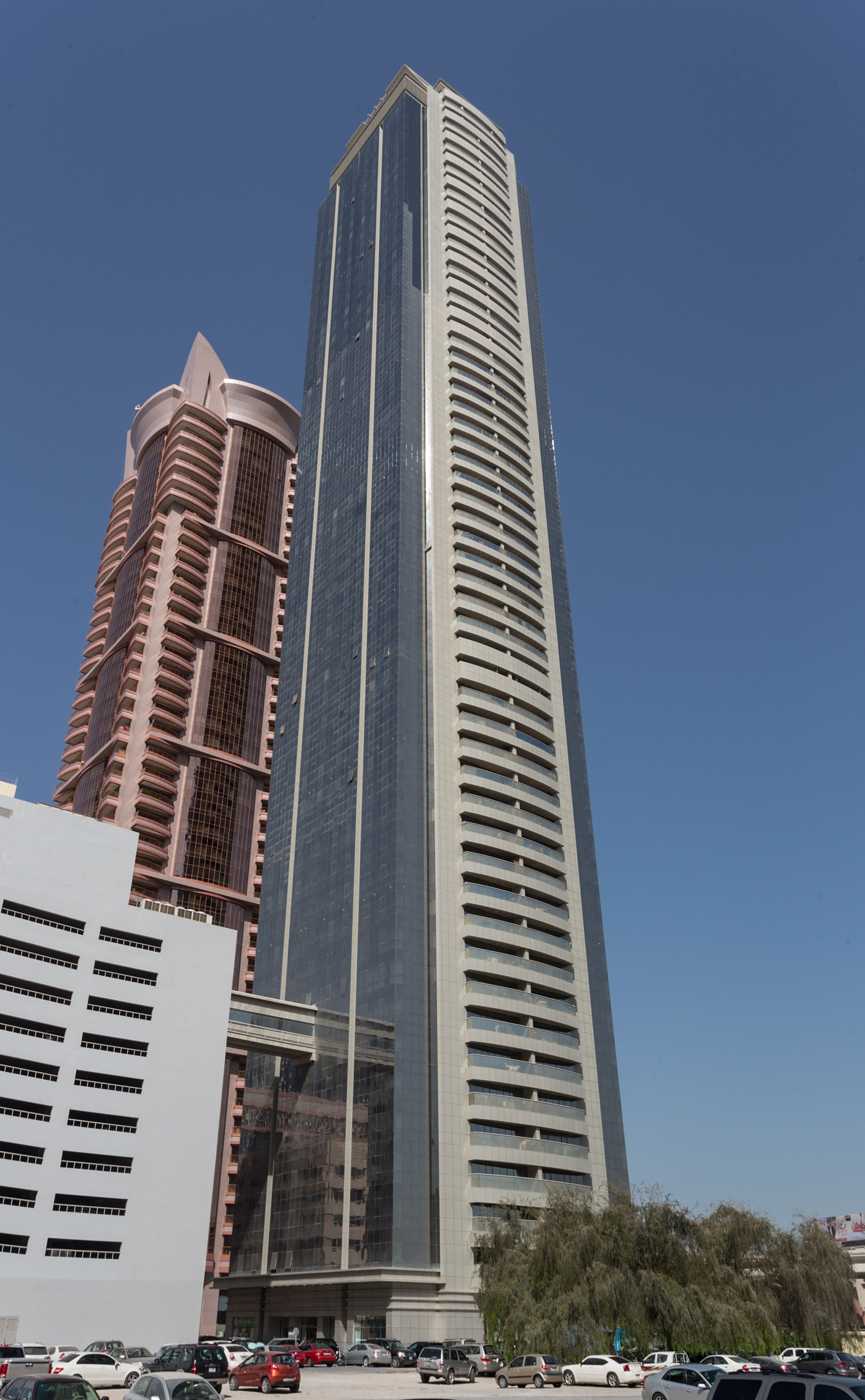 MBK Tower, Dubai - View from the east. © Mathias Beinling